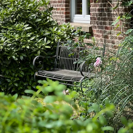 - Western Horse Academy 3*